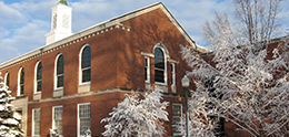 photo: extérieur de la bibliothèque Cowles de Drake University