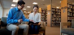 使用 Gateway Seminary 图书馆的学生